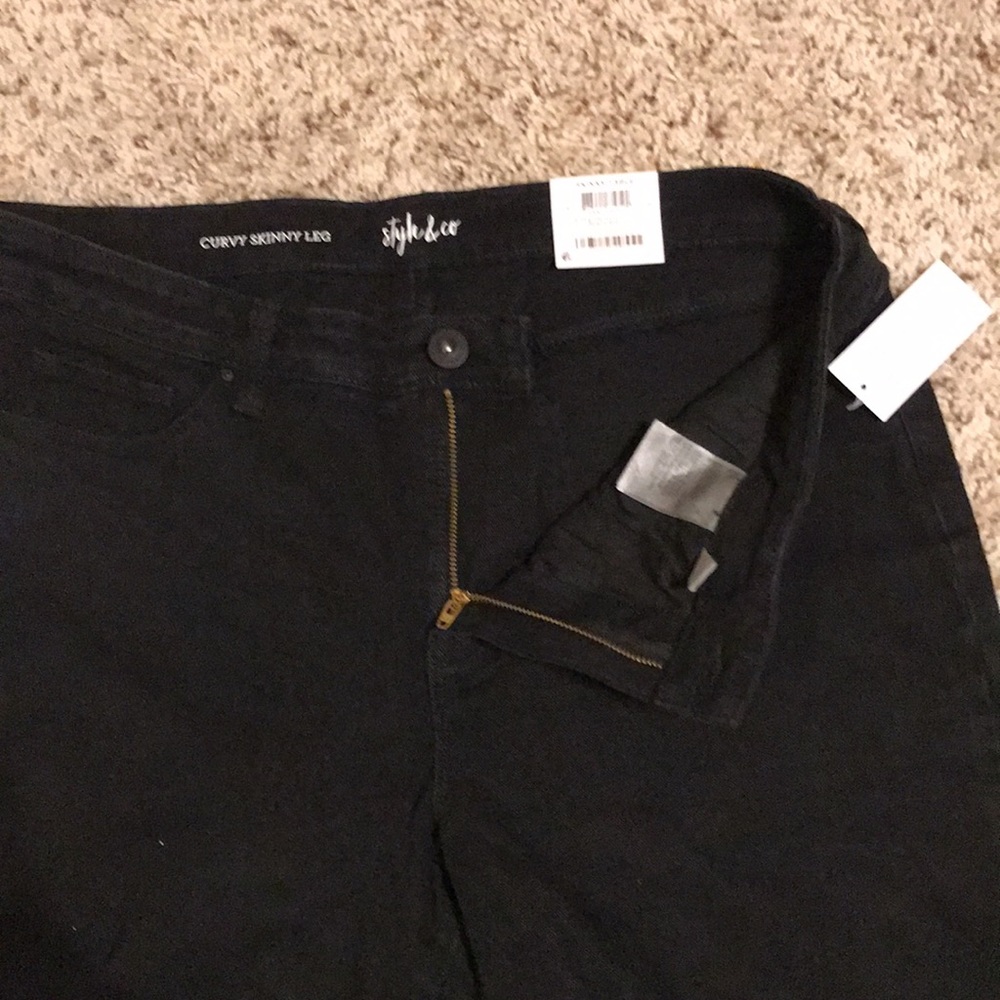 Style & Co - NWT - Distressed Curvy Skinny Leg - Picture 11 of 15